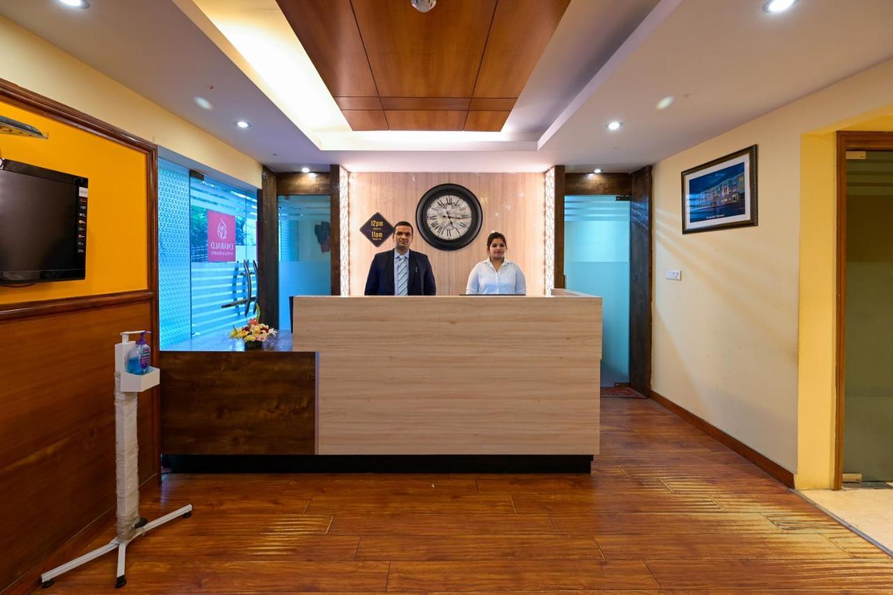 Hotel Emarald, Új-Delhi Kültér fotó