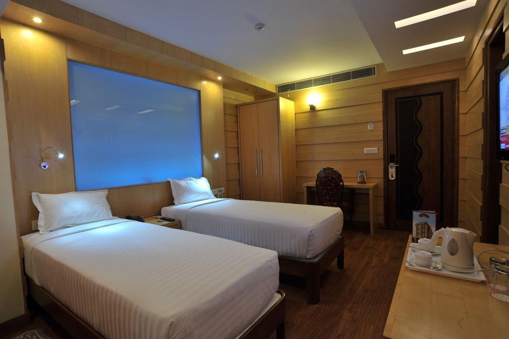 Hotel Emarald, Új-Delhi Kültér fotó