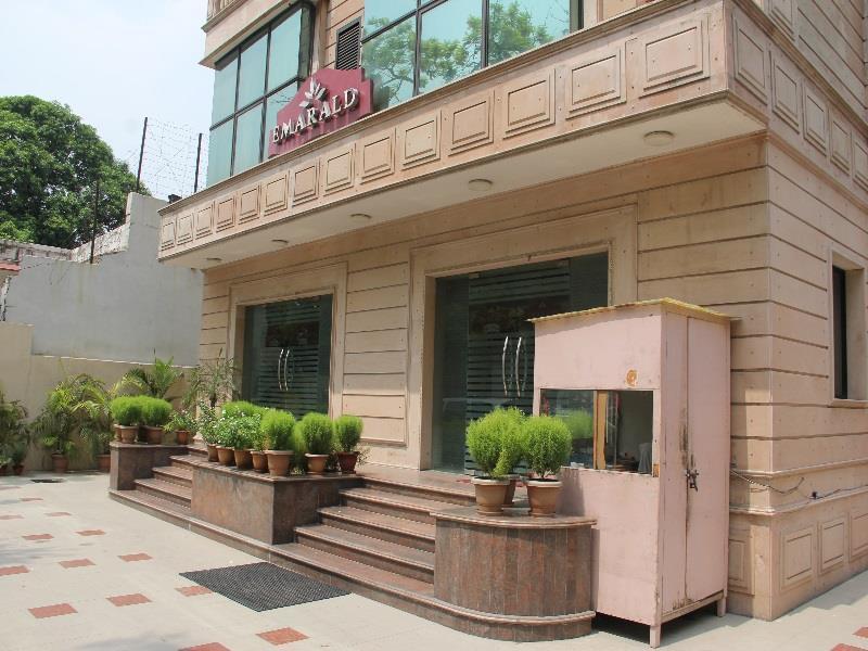 Hotel Emarald, Új-Delhi Kültér fotó