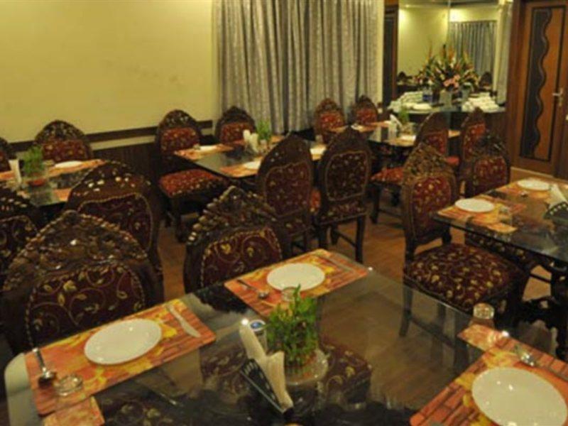 Hotel Emarald, Új-Delhi Kültér fotó