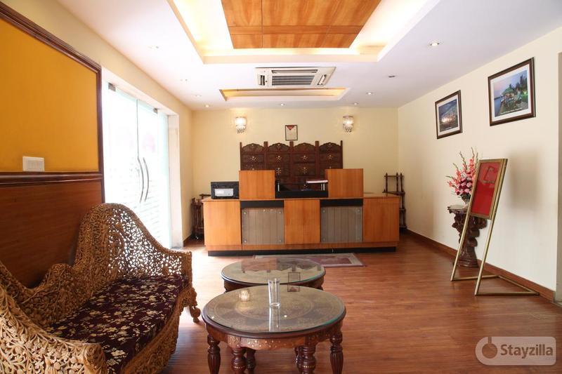 Hotel Emarald, Új-Delhi Kültér fotó