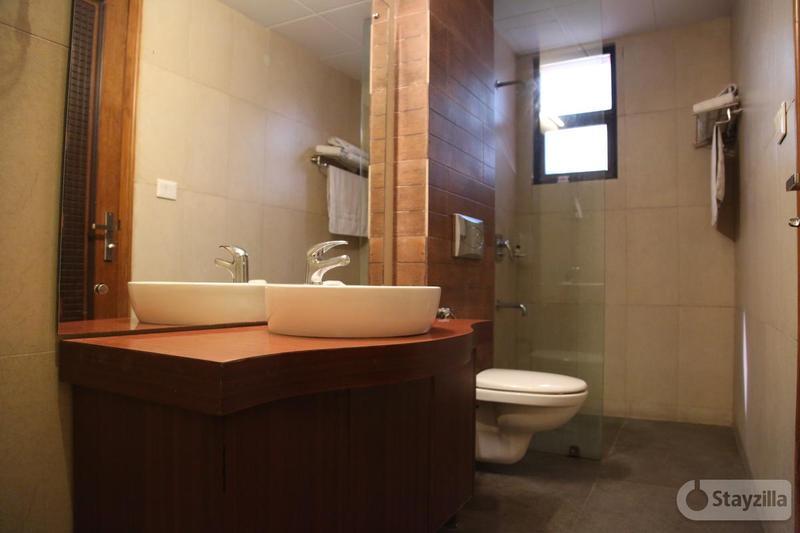 Hotel Emarald, Új-Delhi Kültér fotó