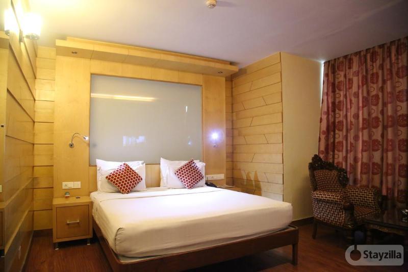 Hotel Emarald, Új-Delhi Kültér fotó